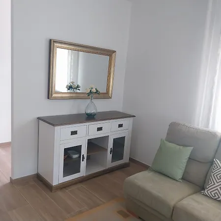 Casa Vista Alegre En بيت ضيافة *
